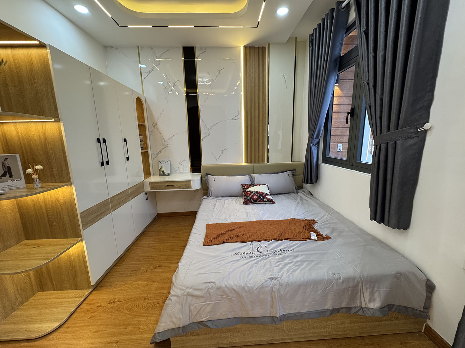 Lửng+1 lầu 4,2x12=50m2 có phòng master tầng trệt cho người lờn full nội thất khu vip Nguyễn Văn Đậu